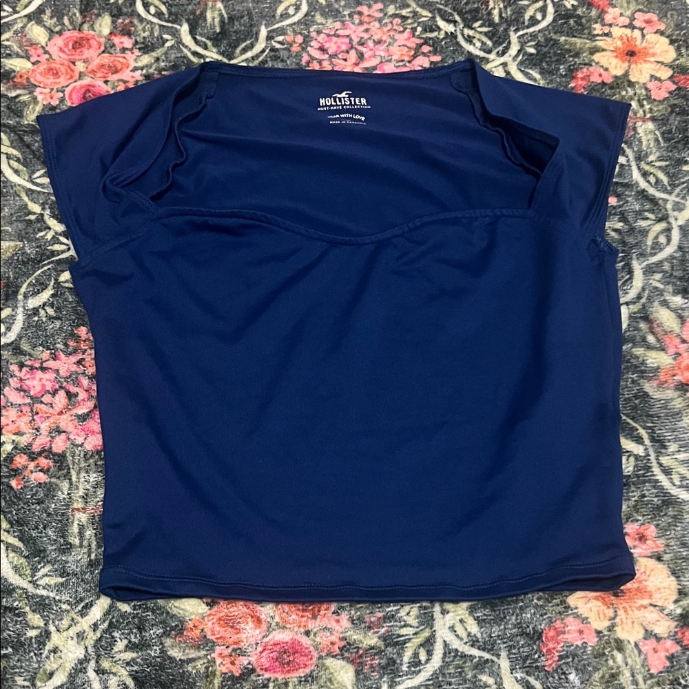 Hollister Women's Navy Capped Sleeve Crop Top